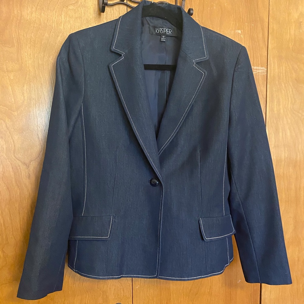 Kasper blazer.